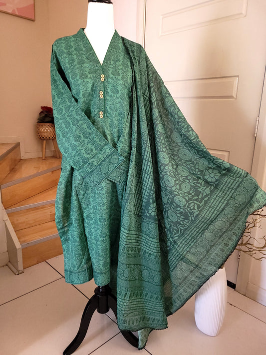 Printed green lawn 2pc