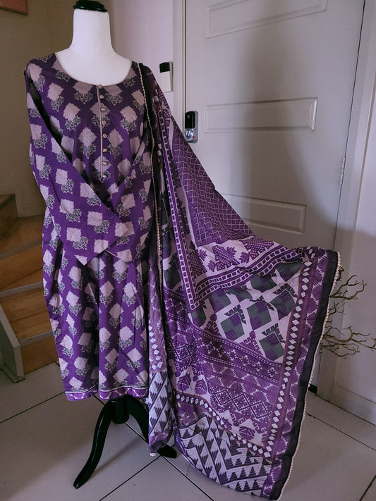 Purple lawn 2pc