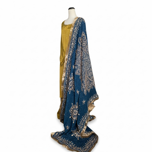 Gotta work silk Duppata