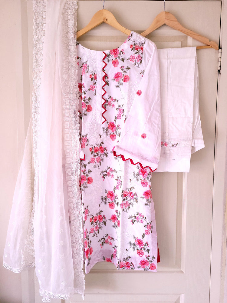 Bareeze -3 Piece Lawn Suit