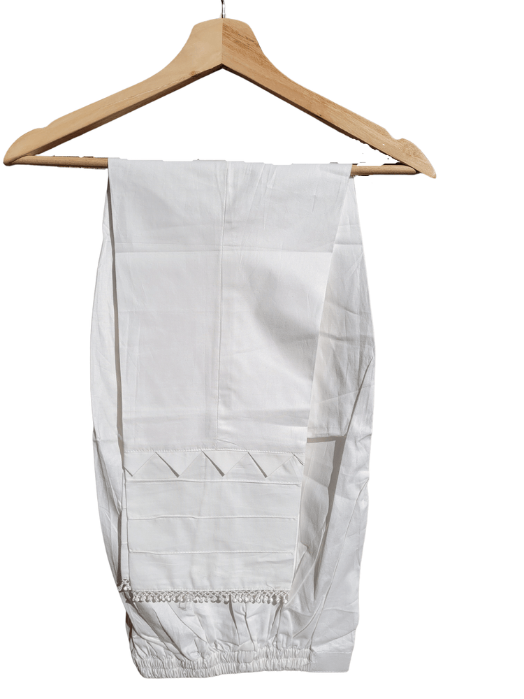 White cotton pyramid design trouser with lace