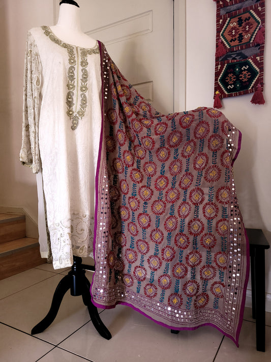 Beige & Maroon phulkari duppata