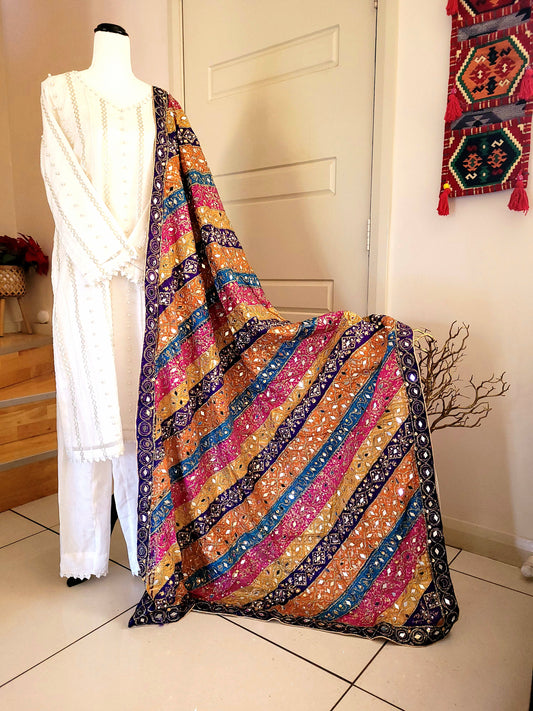 Multi lines mirror work duppata