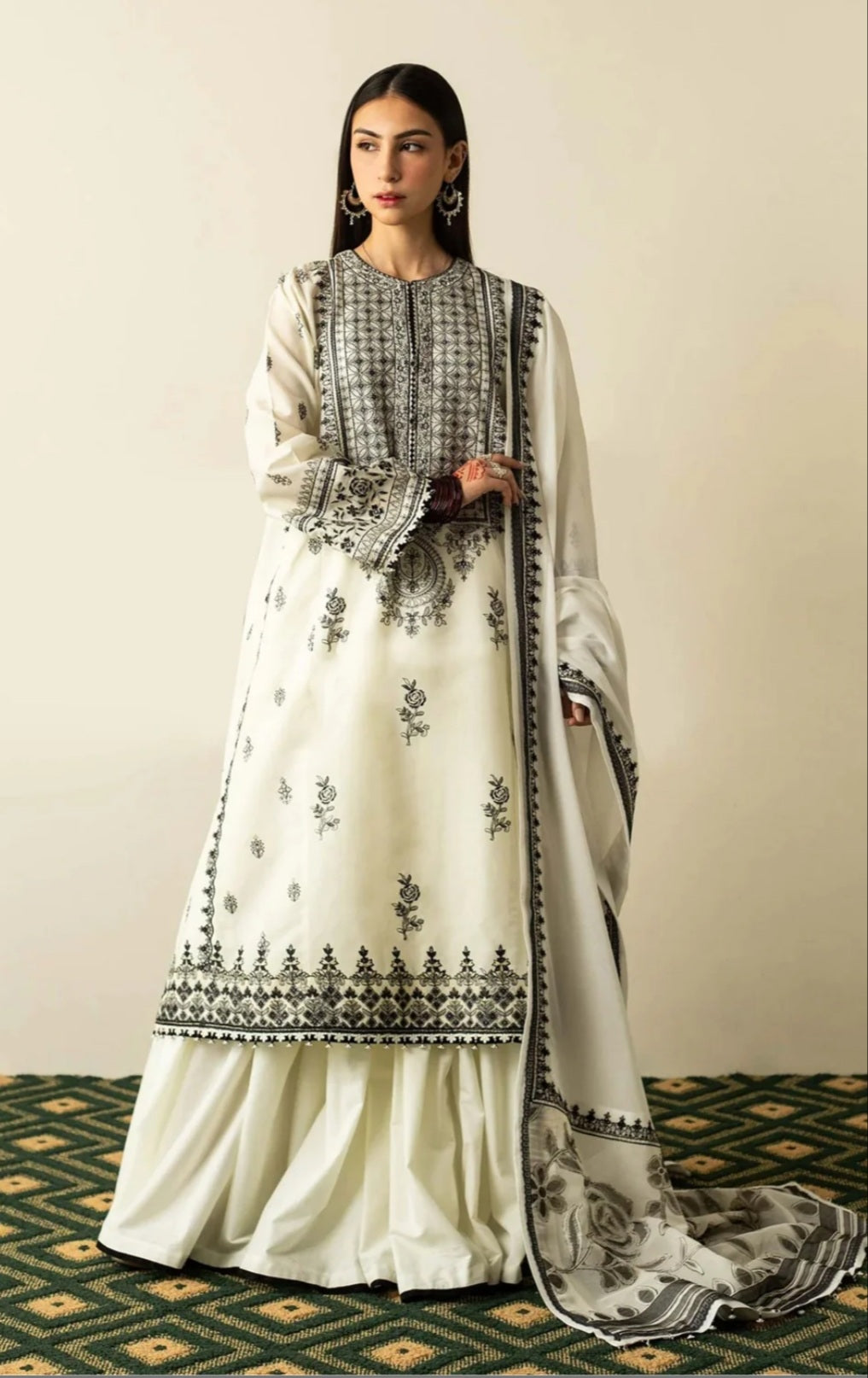 Zara Shahjahan black & white luxury 3pc – Monz Fashion