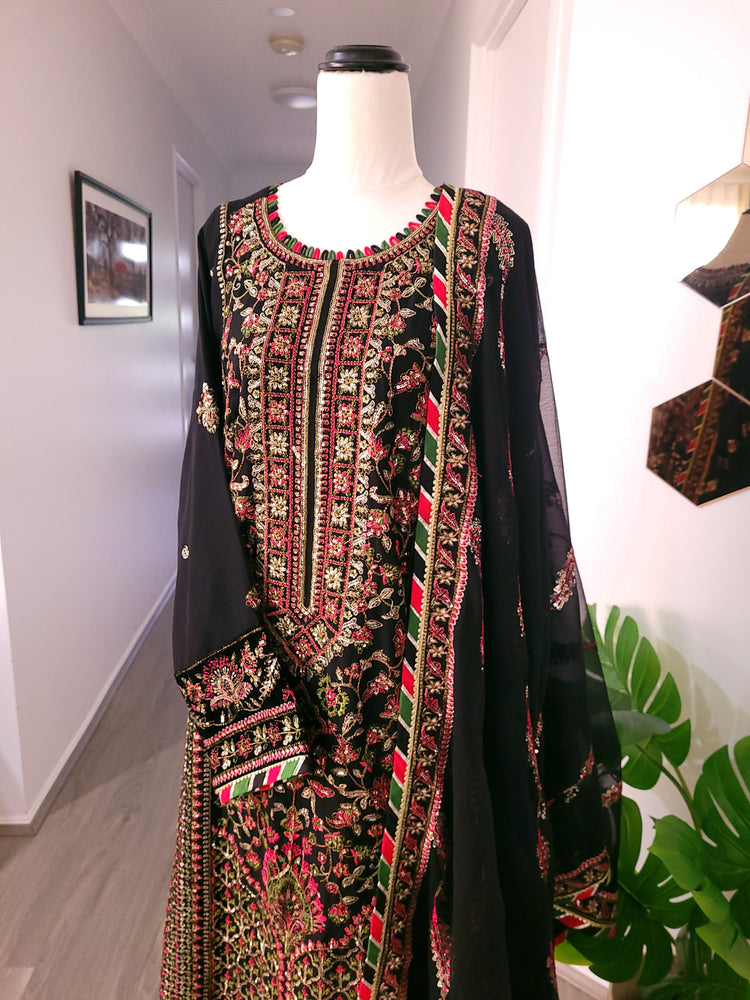 Black multi  chiffon 3pc