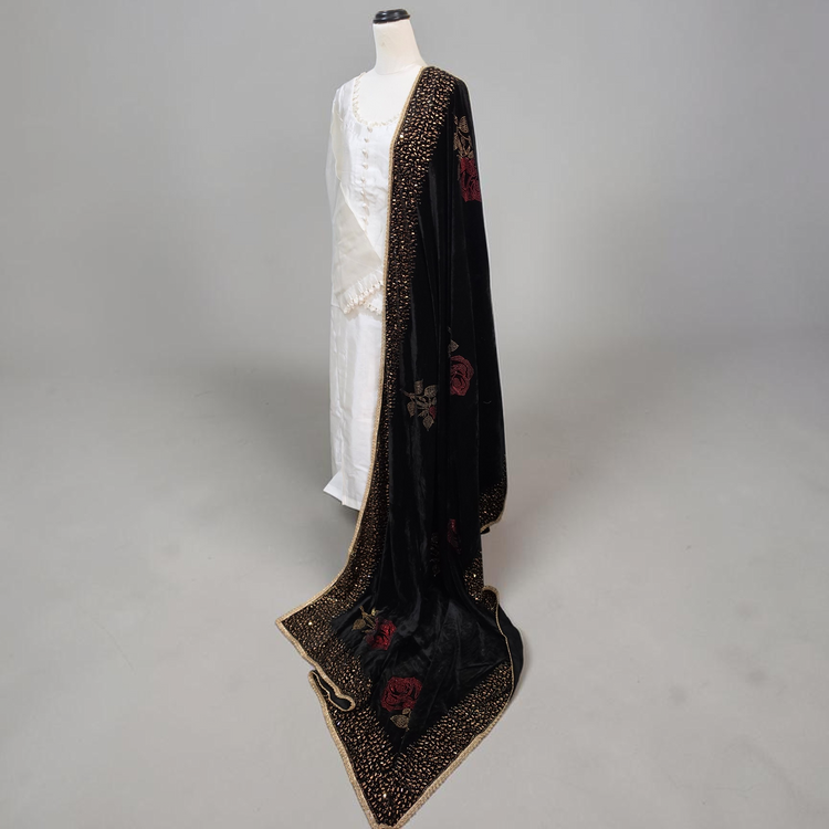 Stone Flower Velvet Shawls