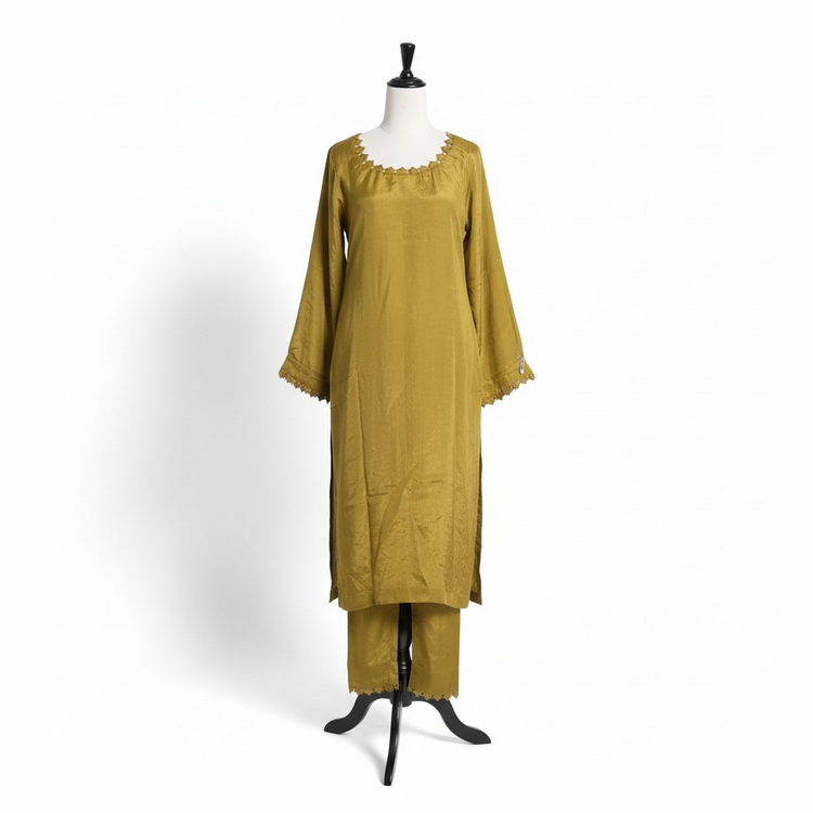 Solid color dress